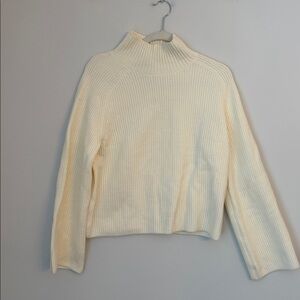 Gap Cream Ribbed Turtleneck Sweater Size Small NWT